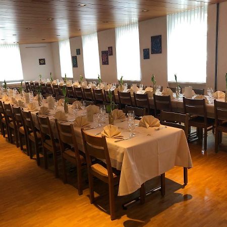 Hotel & Restaurant Stadthof Гларус Екстериор снимка