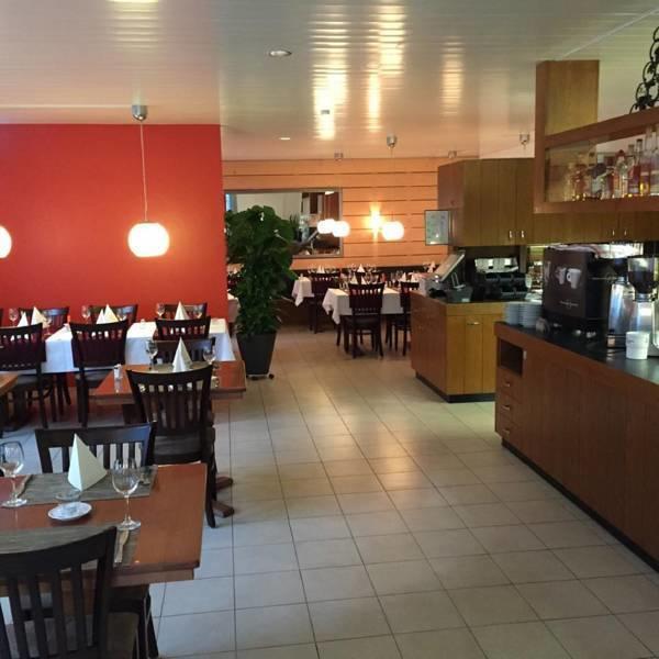 Hotel & Restaurant Stadthof Гларус Екстериор снимка