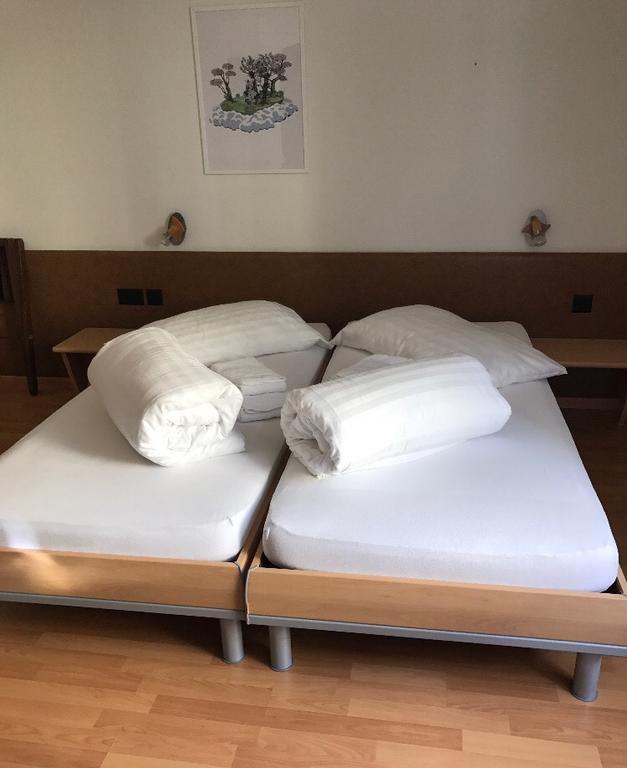 Hotel & Restaurant Stadthof Гларус Екстериор снимка