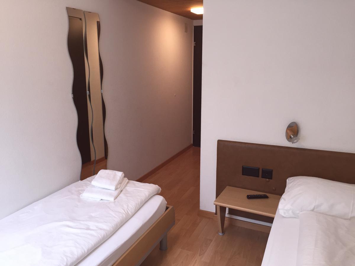 Hotel & Restaurant Stadthof Гларус Екстериор снимка