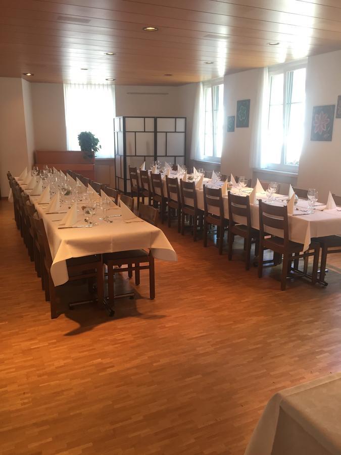 Hotel & Restaurant Stadthof Гларус Екстериор снимка