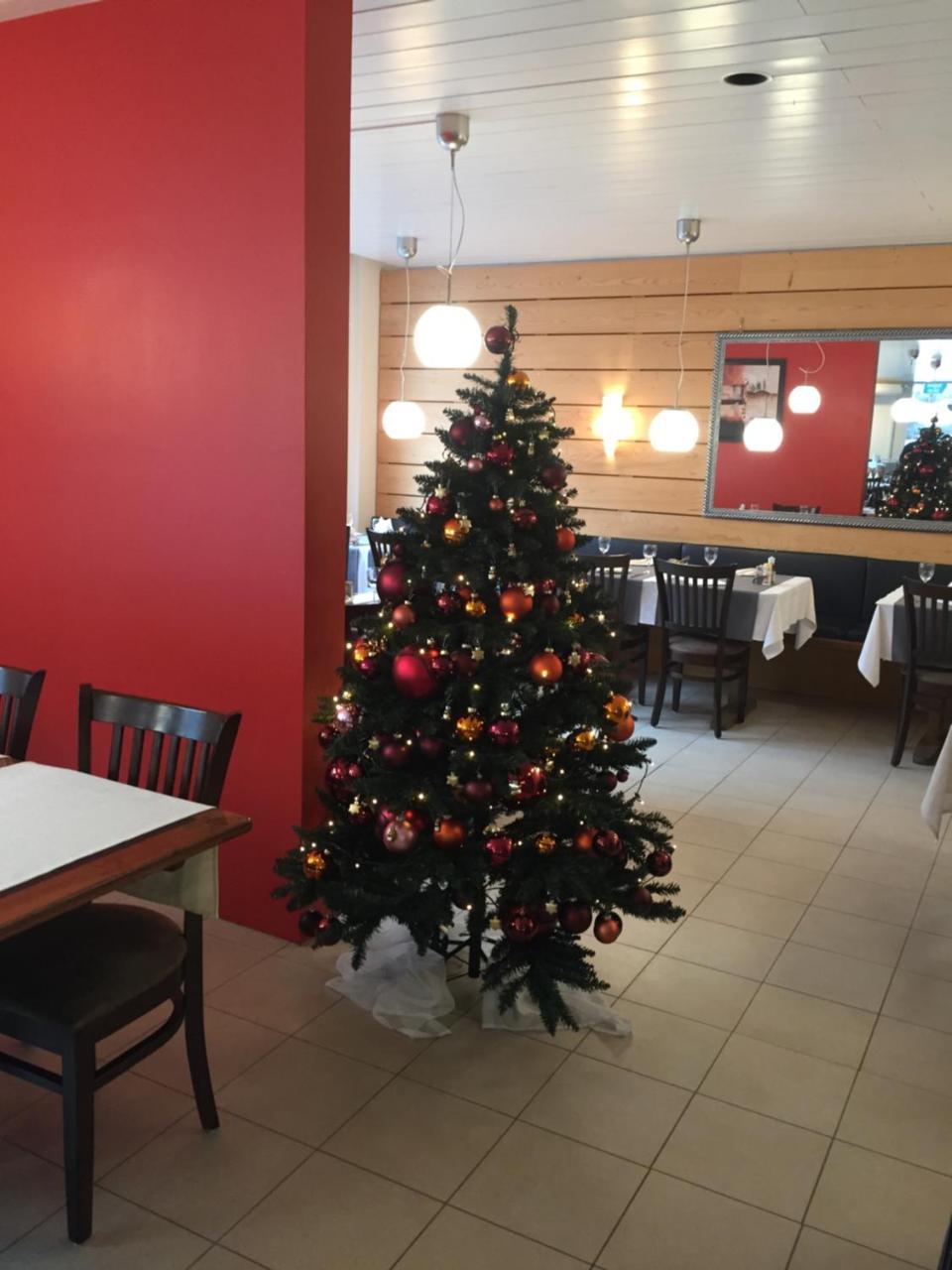 Hotel & Restaurant Stadthof Гларус Екстериор снимка